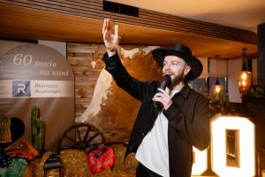 Літній корпоратив для Adaptis: “Пригоди Індіани Джонса” 2 ведучий на ювілей компанії